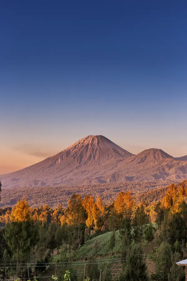 Mount Semeru — Surabaya (Indonesien)