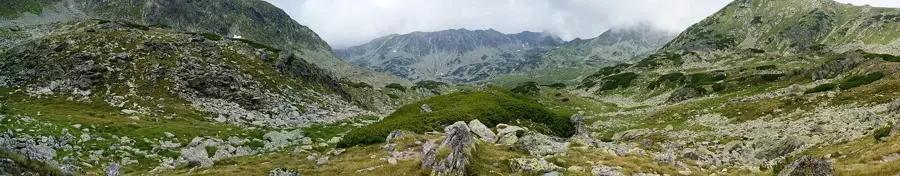 Munții Retezat — Munții Mehedinți (România)
