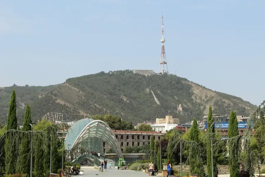 Mtazminda — Mutter Georgiens (Georgien)