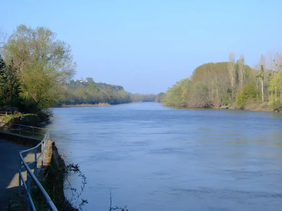 Mûrs-Erigné – city