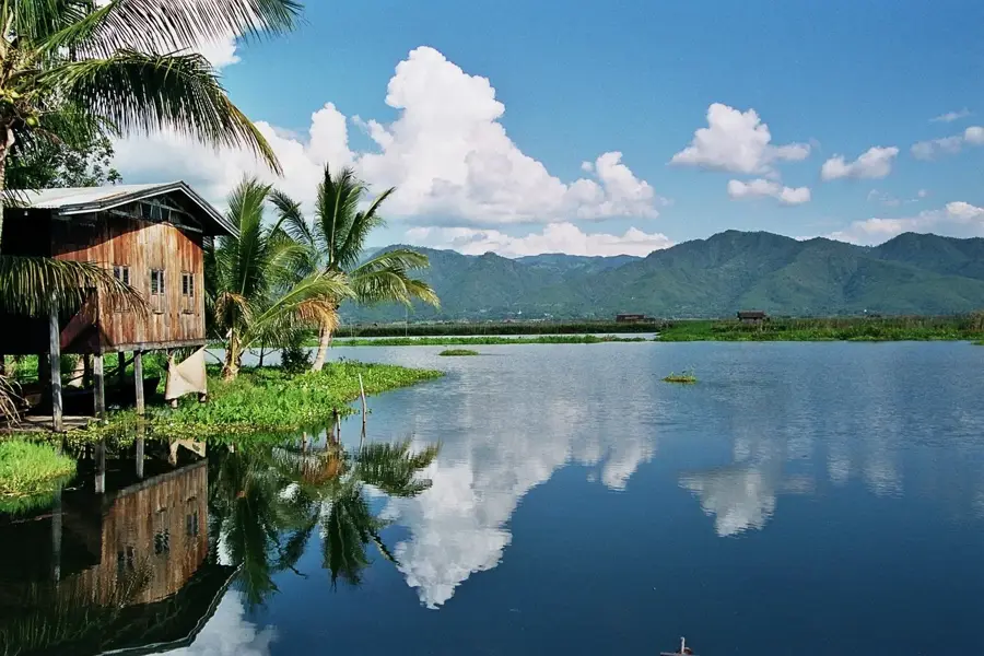 Grădinile plutitoare de pe lacul Inle — Kengtung (Myanmar (Birmania))