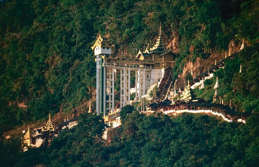 Peșterile Pindaya — Râul Salween (Myanmar (Birmania))