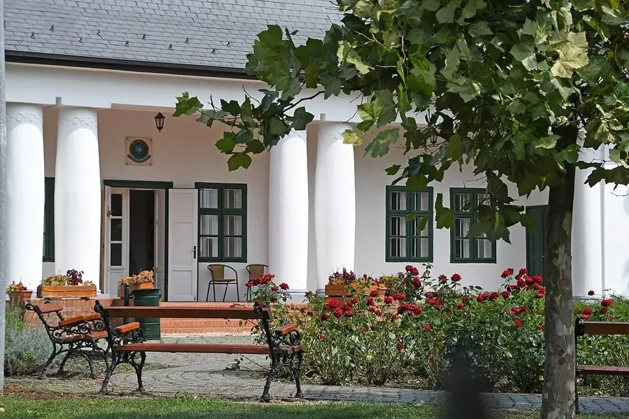 Nagyhalász — Kisvárda (Magyarország)