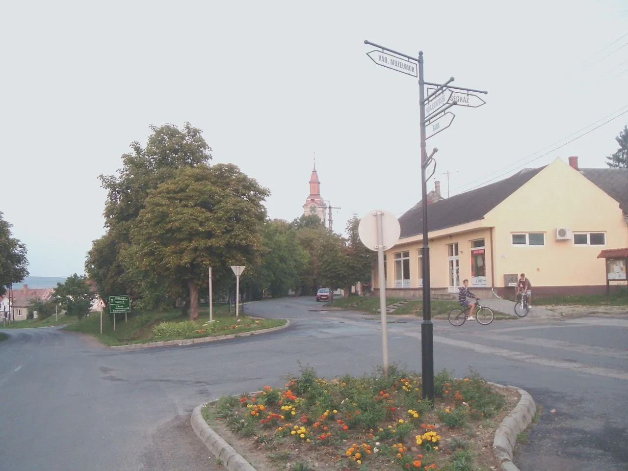 Nagyvázsonyi Kinizsi-vár — Herend (Magyarország)