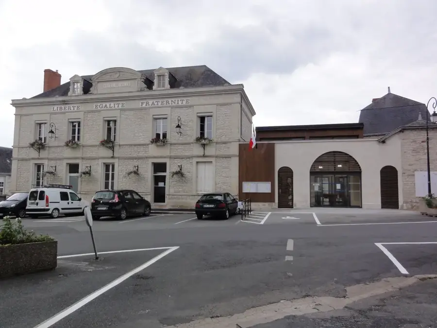 Naintré – city