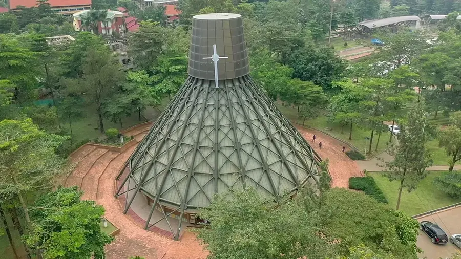 Märtyrerschrein von Namugongo — Wamala-Gräber (Uganda)