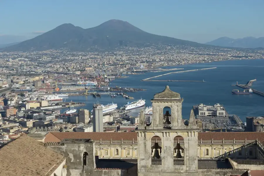 Napoli — Vezuviu (Italia)