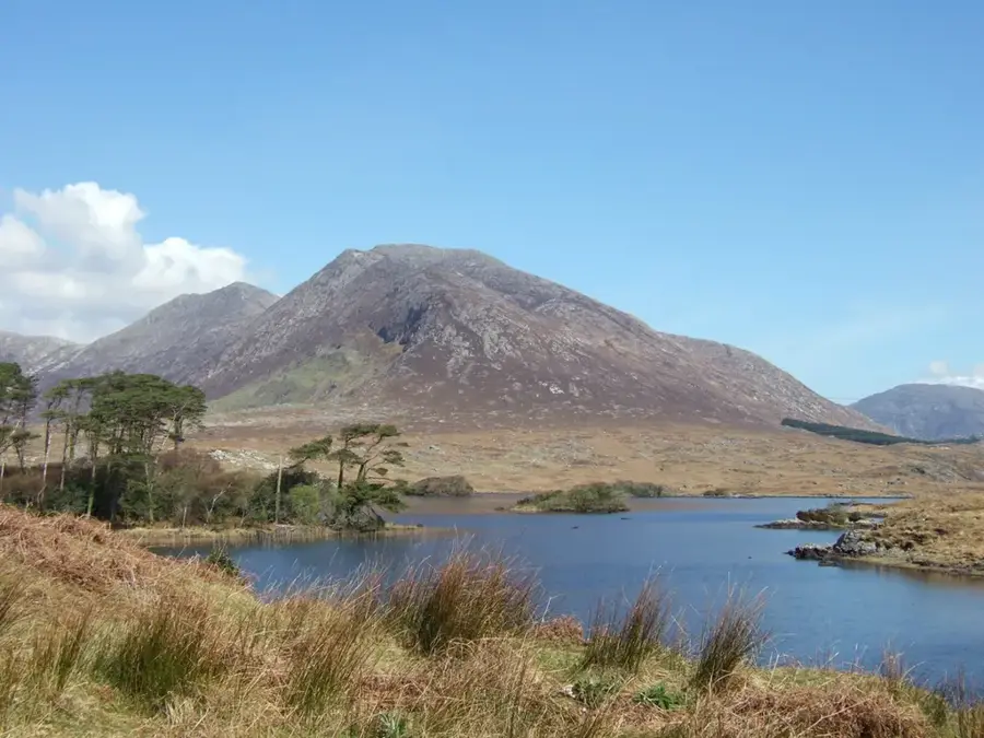 Connemara — Cliffs of Slieve League (Ireland)