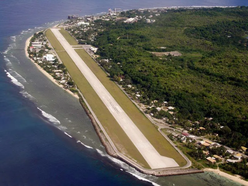 Nauru Flughafen Terminal — Centenary Complex (Nauru)