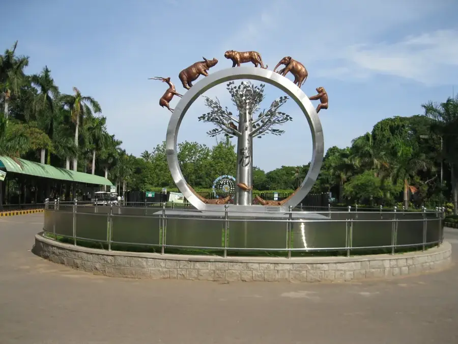 Nehru Zoologischer Park — Charminar (Indien)