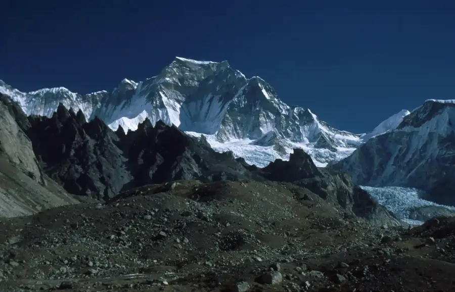 Gyachung Kang — Triyuga (Nepal)