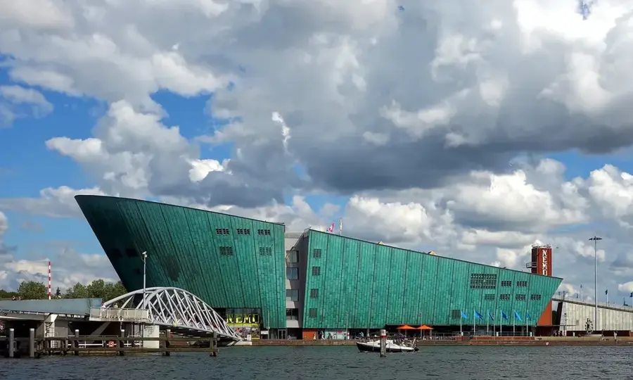 Muzeul de Știință NEMO Amsterdam — Zaanse Schans (Olanda)