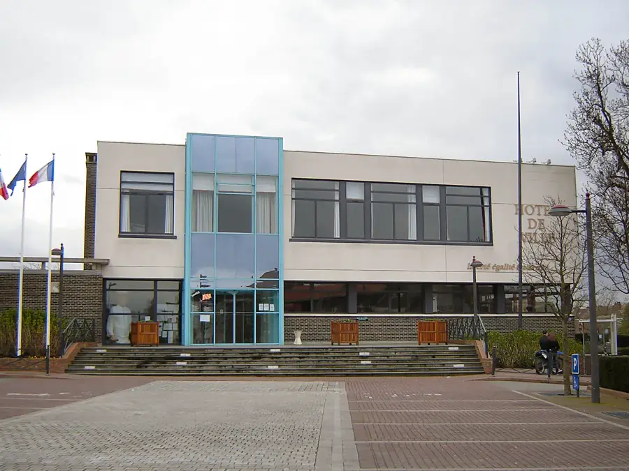 Neuville-en-Ferrain – city