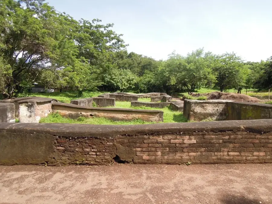 Ruins of León Viejo — Roatán Town (Honduras)