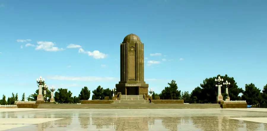 Nizami-Mausoleum — Ağdam (Aserbaidschan)