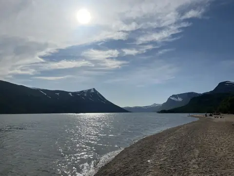 Rauøra Beach