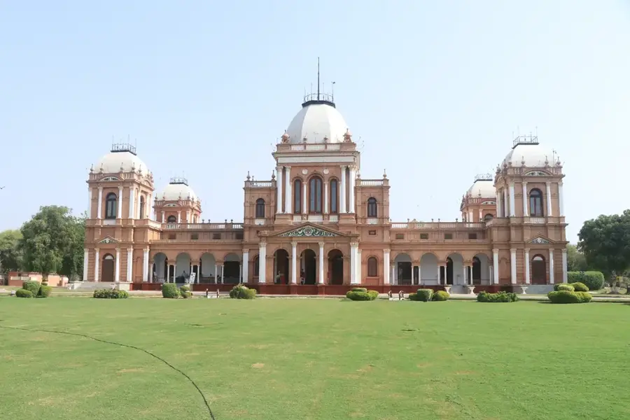 Noor Mahal — Chenab (Pakistan)