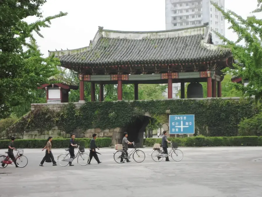 Poarta de Sud din Kaesong (Namdaemun) — Sariwon (Coreea de Nord)