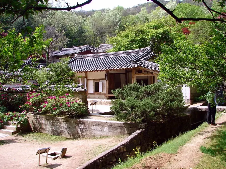Academia Sungyang (Seowon) — Valea Suyang (Coreea de Nord)