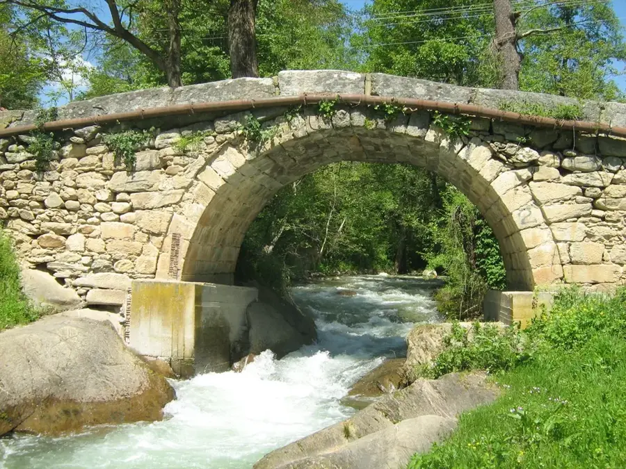 Babuna Canyon — Veles Old Town (North Macedonia)