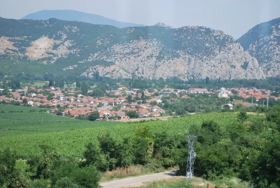 Dosnica River Valley — Konče Monastery (North Macedonia)