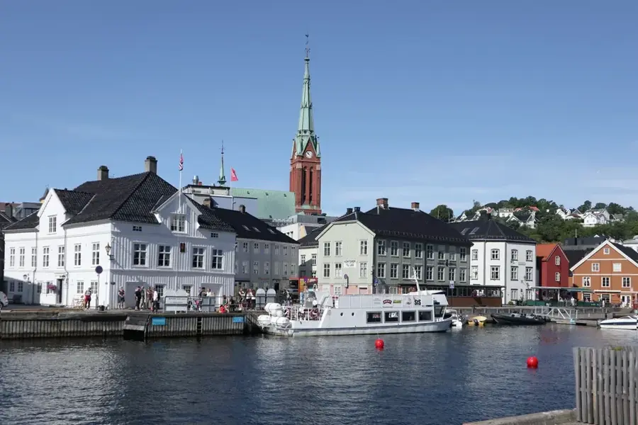 Arendal — Haugesund (Norvegia)
