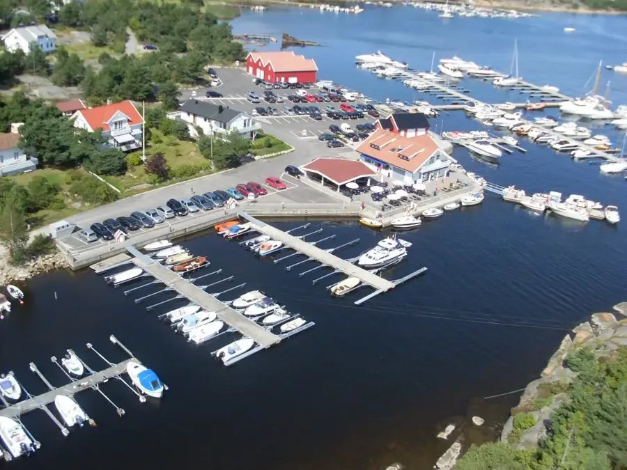 Hvaler – város