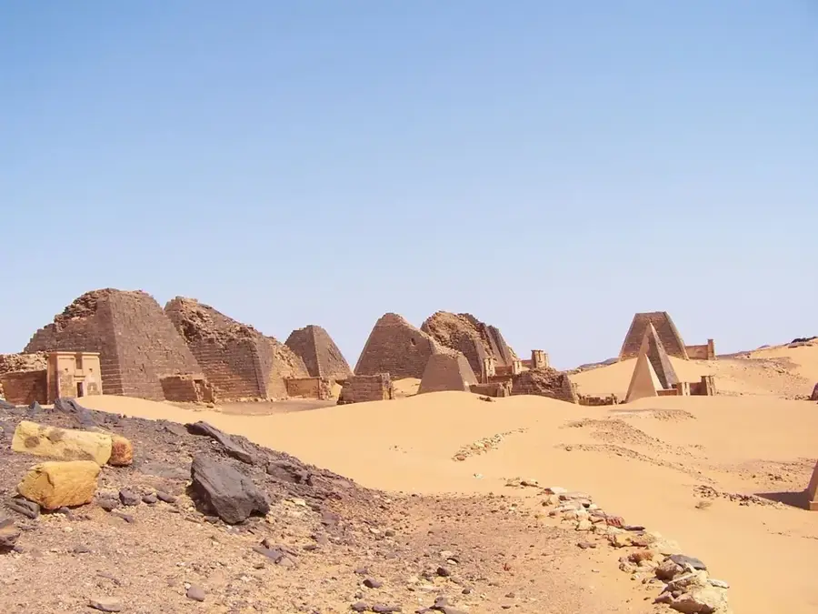 Nubische Hügel — Meroë-Pyramiden (Sudan)