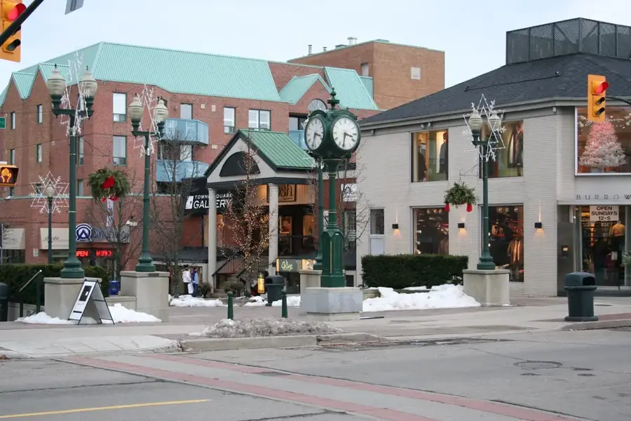 Oakville — Sault Ste. Marie (Canada)