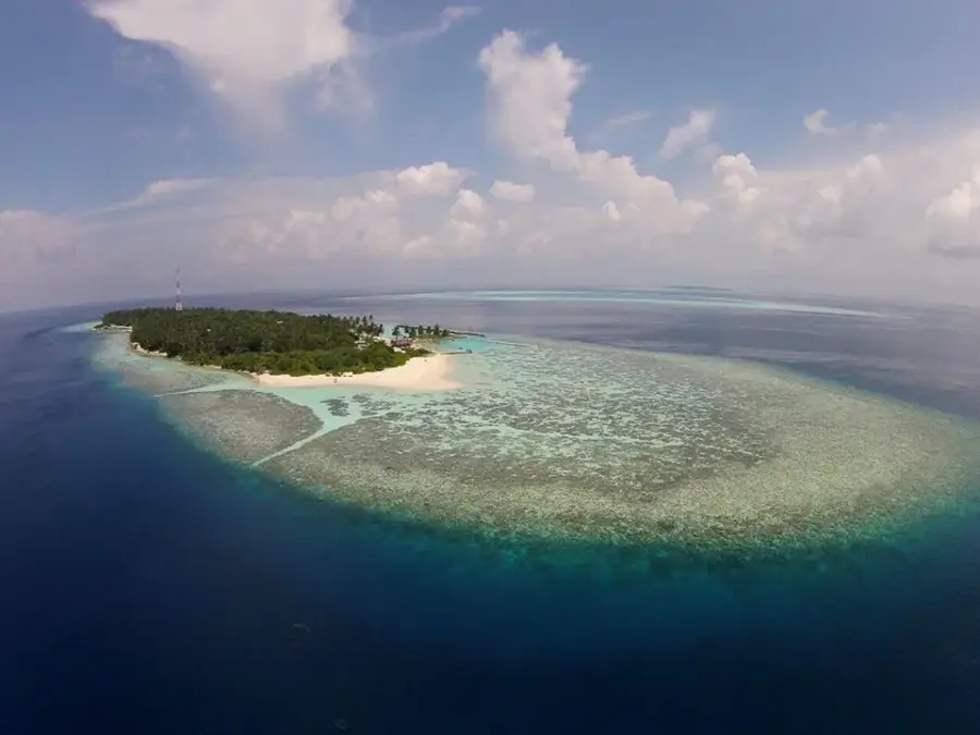 Omadhoo Beach