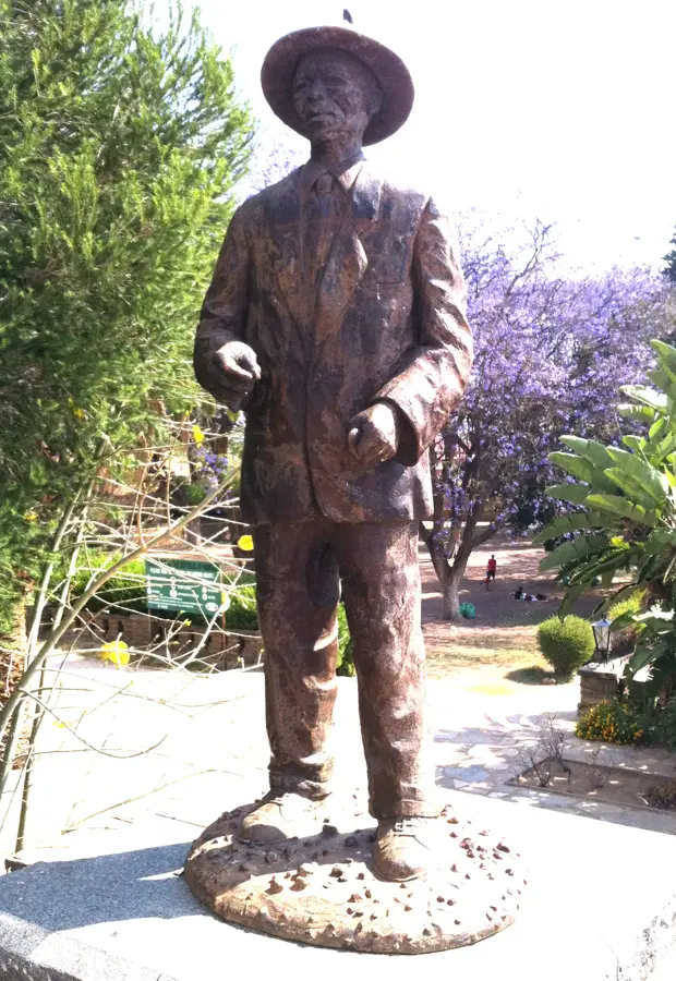 Owambo-Feldzug-Denkmal — Heinitzburg (Namibia)