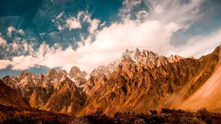 Gilgit — Takht-i-Bahi (Pakistan)