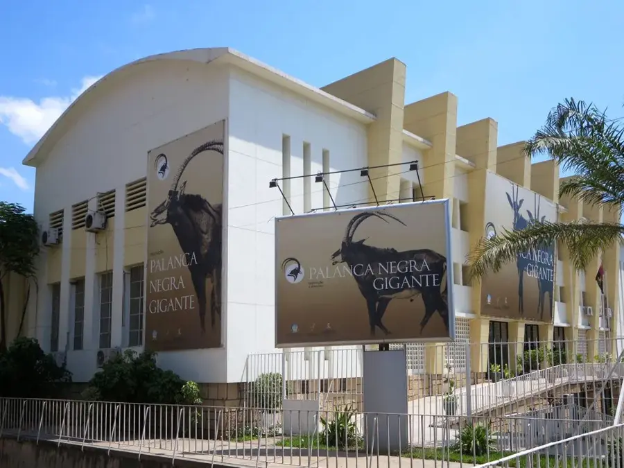 Eisenpalast — Ilha do Cabo (Angola)