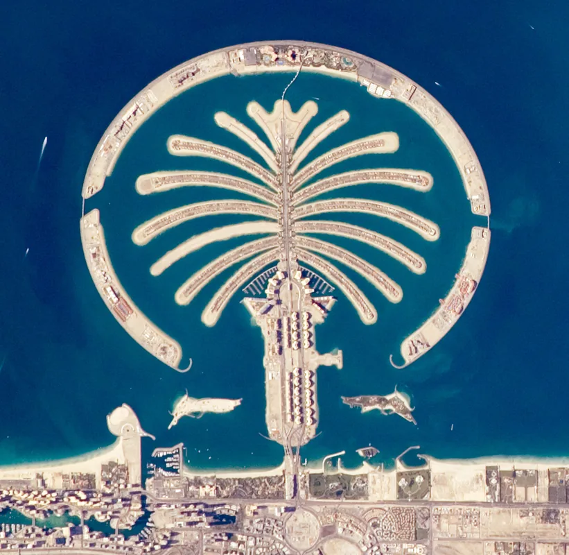 Palm Jumeirah — Dubai Frame (United Arab Emirates)