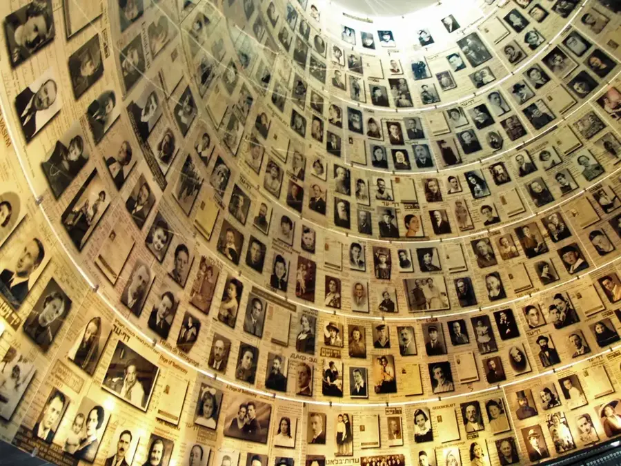 Monument to the Martyrs (January 9)