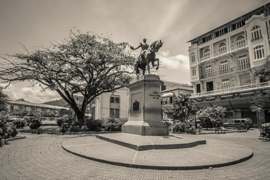 Herrera tér — Központi-hegylánc (Panama)
