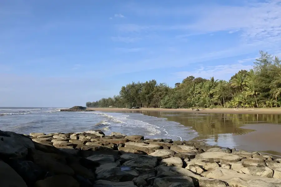 Plaja Penanjong — Telisai (Brunei)