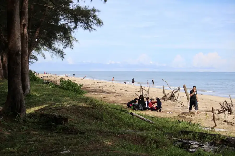 Locul de Joacă Pantai Seri Kenangan — Telisai (Brunei)