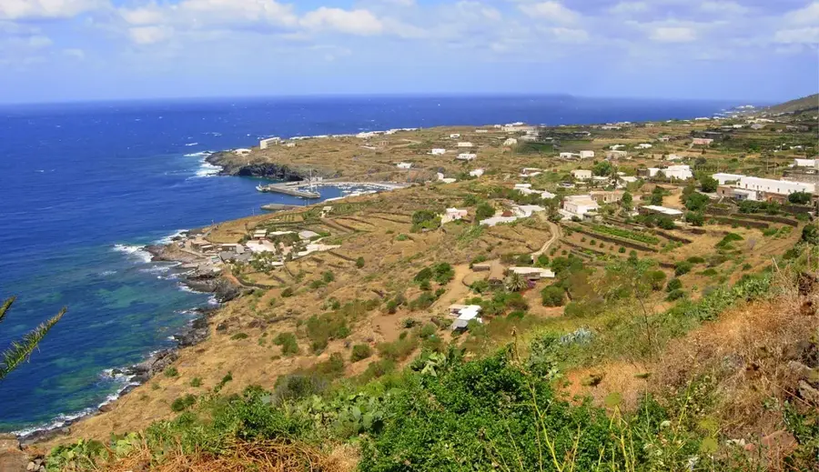 Pantelleria — Fortul Kelibia (Tunisia)