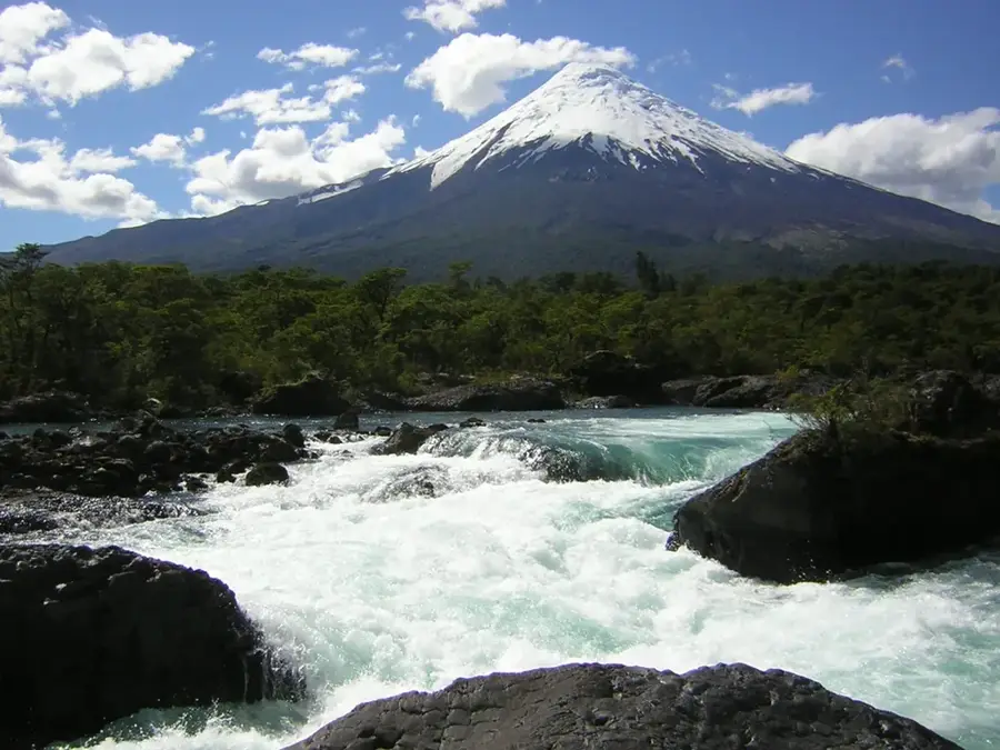 Vicente Pérez Rosales Nemzeti Park — Achao Templom (Chile)