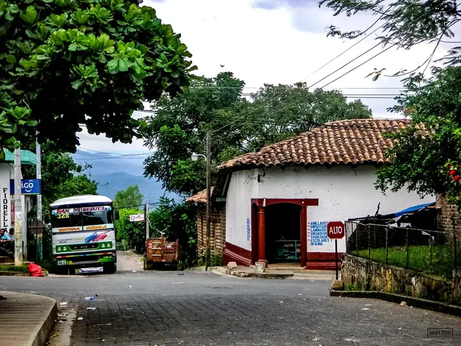 Perquín — Jesús de Otoro (Honduras)