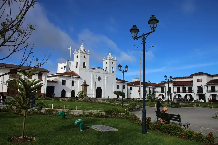 Chachapoyas — Cumbemayo (Peru)