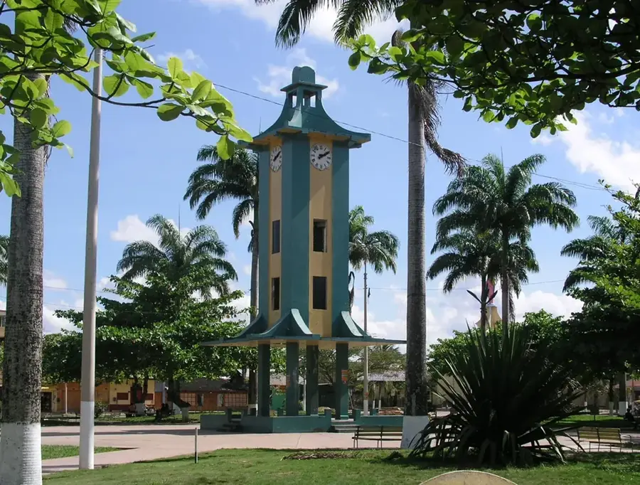 Puerto Maldonado — Crucea Condorului (Peru)