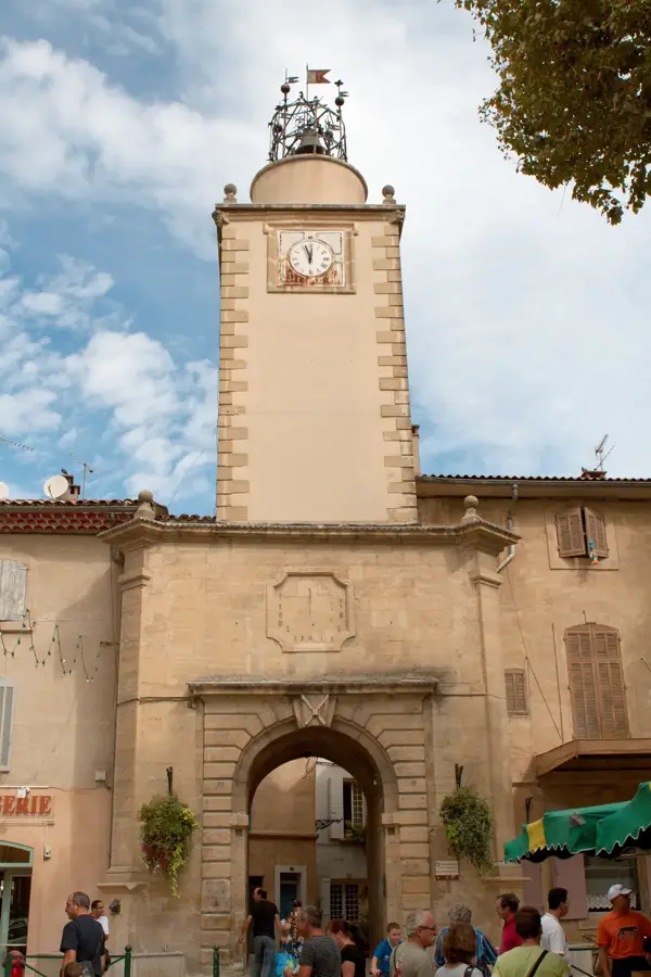 Peyrolles-en-Provence – city