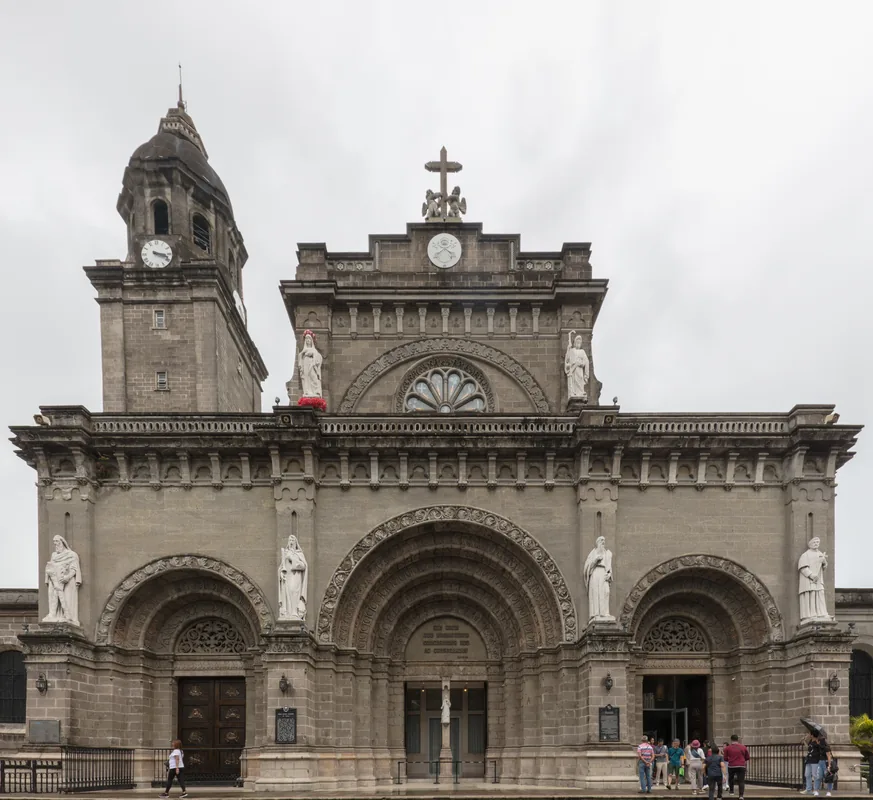 Manila Cathedral — Manila Ocean Park (Philippines)