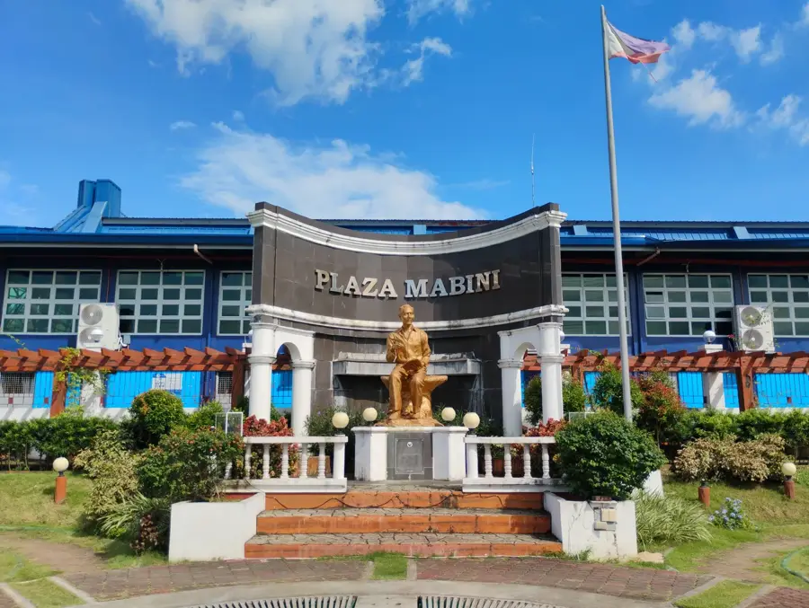 Anilao (Mabini) — Bacoor (Philippinen)