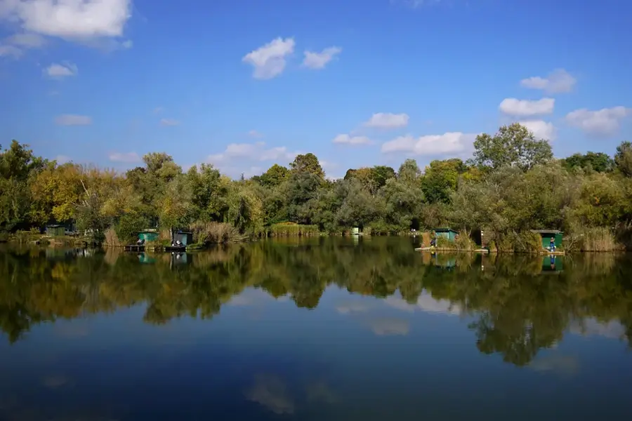 Pilisvörösvár — Esztergom (Magyarország)