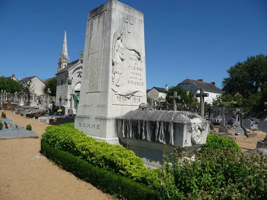 Plessé – city