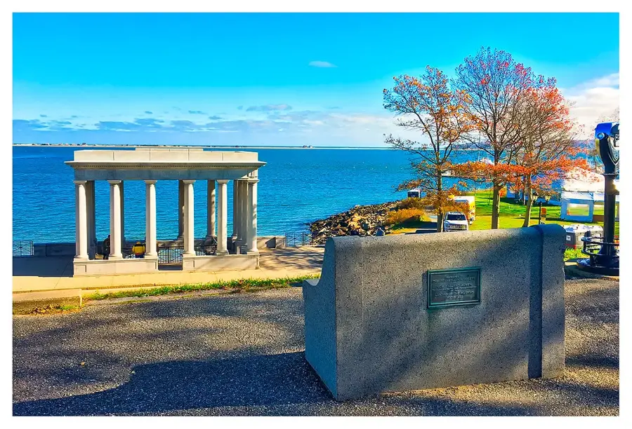 Plymouth Rock (USA)