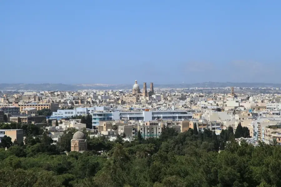 Ħamruni szabadság-emlékmű — Paceville (Málta)